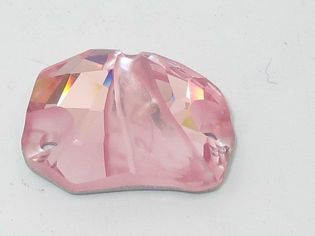 1pc. DIVINE ROCK 19X13mm LIGHT ROSE SEW ON FLATBACK European Rhinestones